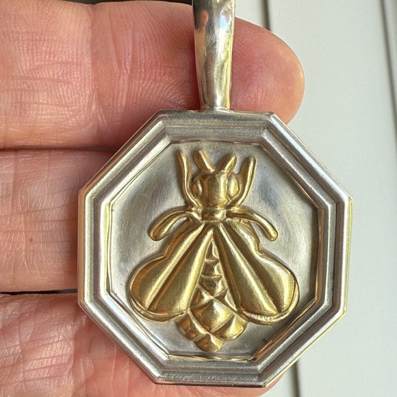 Designer SLANE ~JUMBO 18K GOLD BEE π Enhancer Pendant Sterling Silver 18g RARE! - Picture 3 of 16